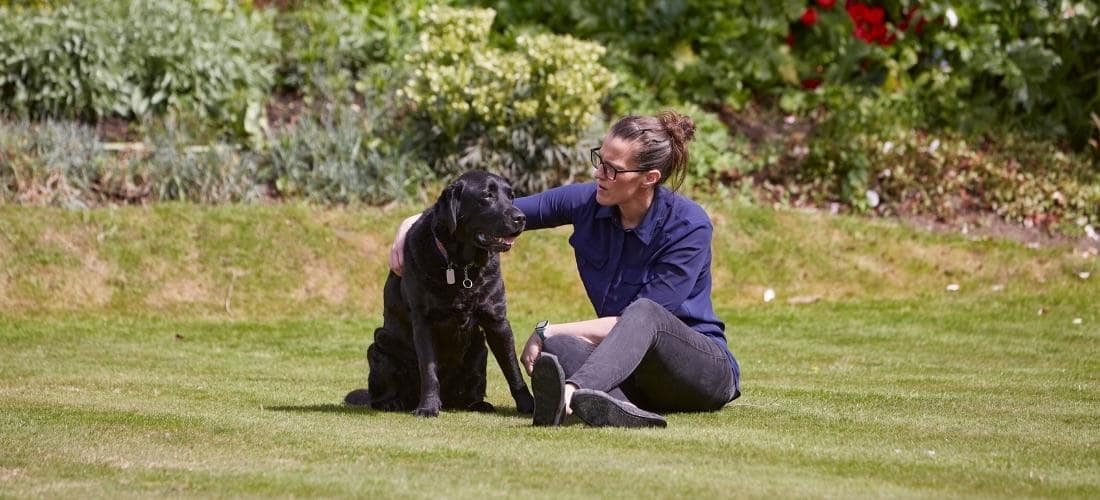 Oliver with his handler